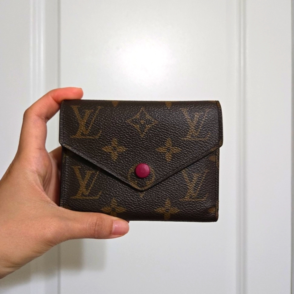 Louis Vuitton Monogram Victorine Wallet - Fuchsia